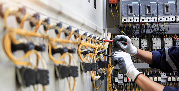 Professional Electrician technician working in Blue Rapids, KS